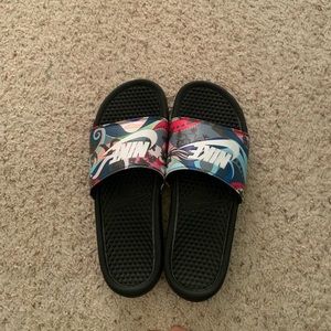 Nike slides